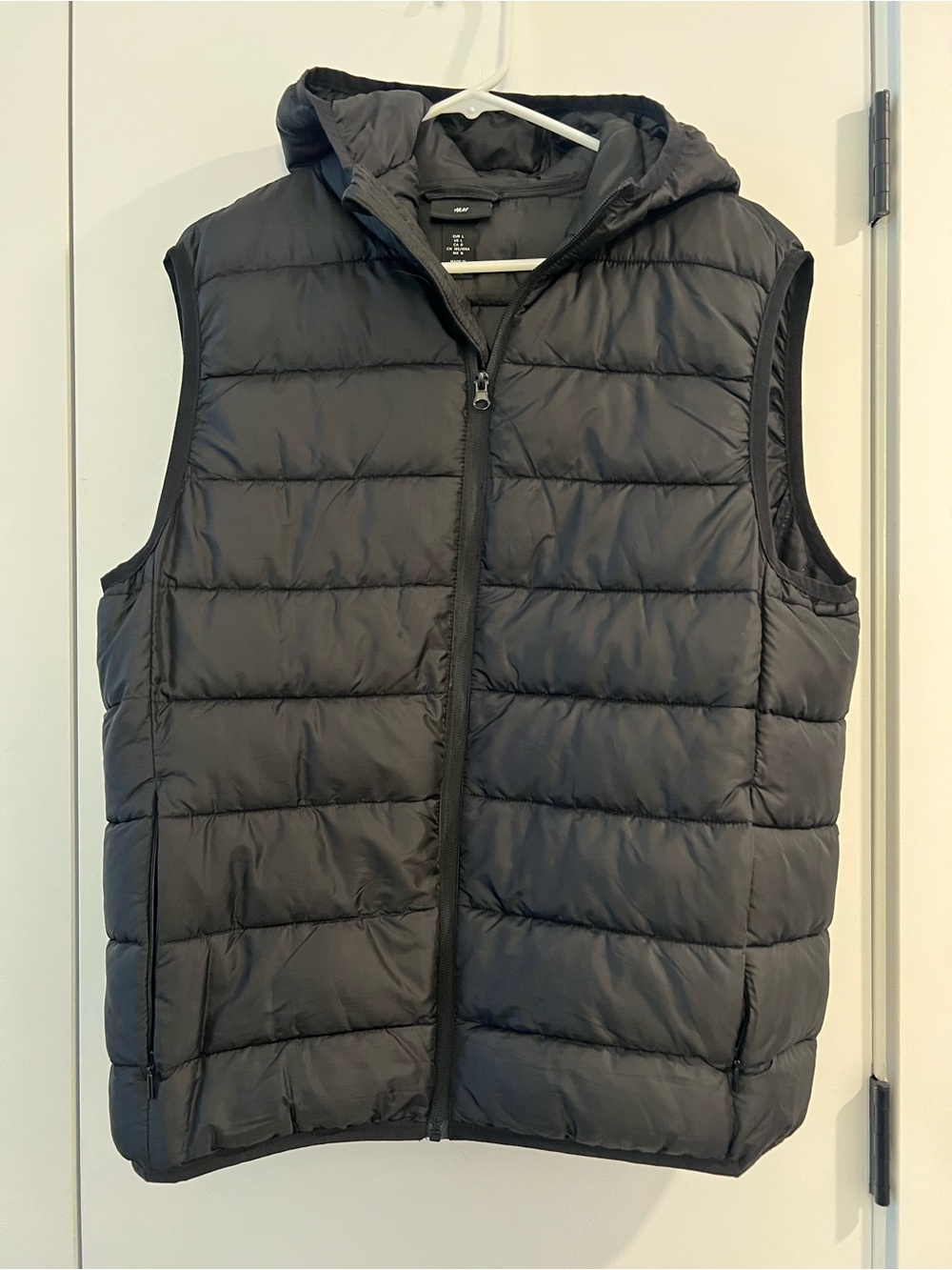 H&M Men's Quilted Hooded Puffer Vest - Black